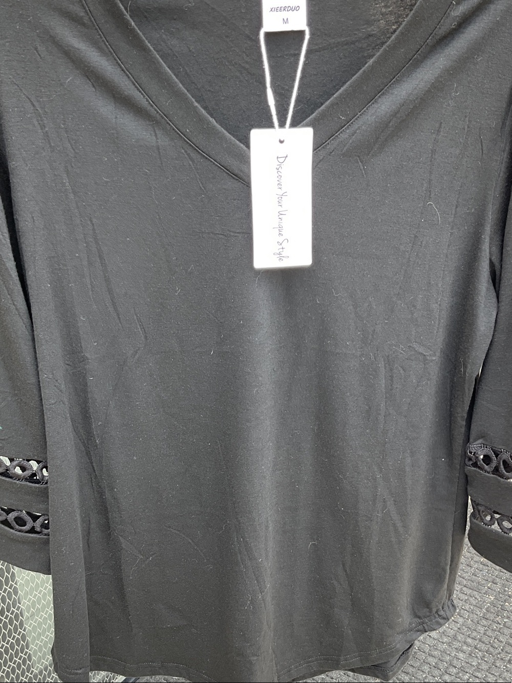 XIEERDUO Black V-Neck Tee